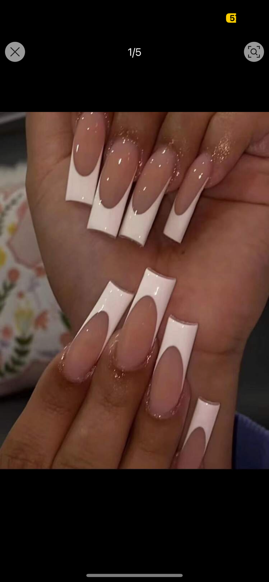 Classy French Tip Press On’s