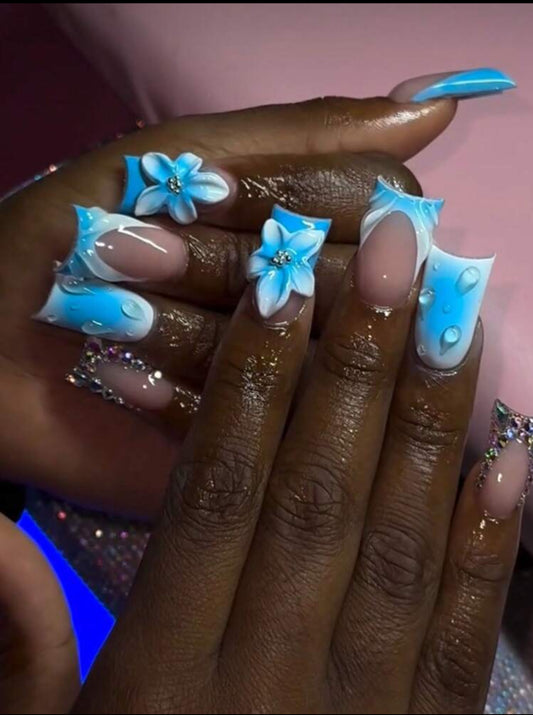 Blue & White Ombré 3D Flower Press On’s