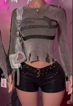 Distressed top 🖤